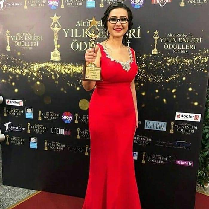 Foto da Doutora Emine